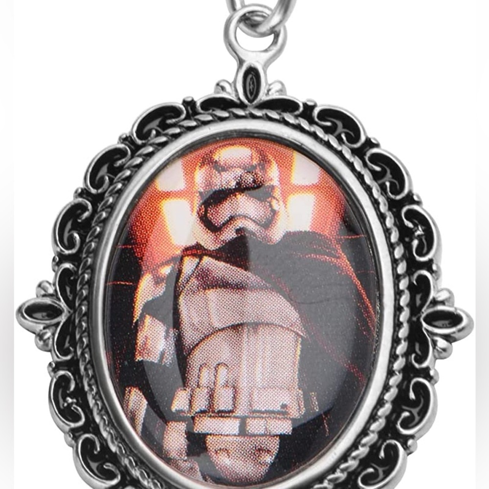 Star Wars Jewelry Episode 7 Captain Phasma Steel Cameo Pendant Necklace, 18"